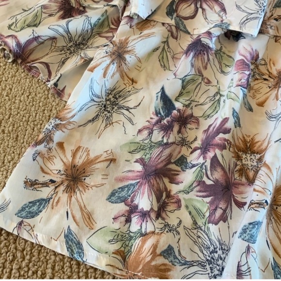 Boho Ruffle and Lace Spring Floral Blouse - Picture 4 of 4